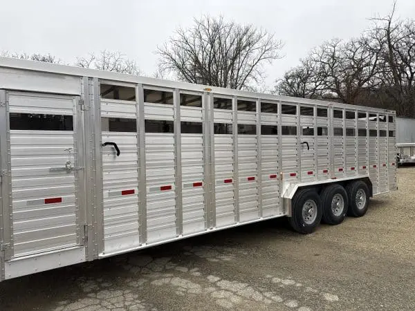 2026 DURALITE 30X90 TRAILDRIVE GOOSENECK STOCK TRAILER 3-7000LB AXLES 26082