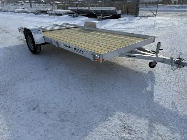 2026 BEARTRACK BTU80168W WOOD DECK WITH STEEL WHEELS SOLID GATE 25100