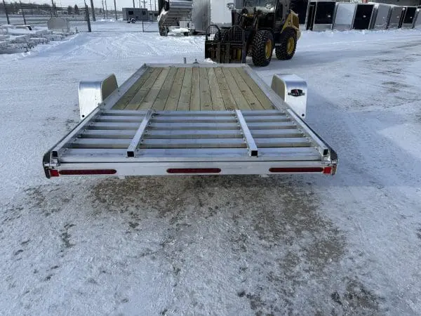 2026 BEARTRACK BTU80168W WOOD DECK WITH STEEL WHEELS SOLID GATE 25101