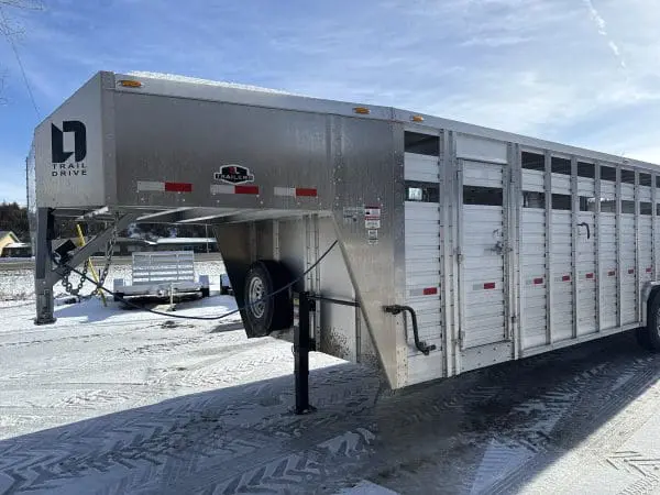 2026 DURALITE 25'X96" TRAIL DRIVE GOOSENECK STOCK TRAILER 2-7000LB AXLES RO2765