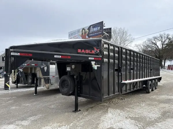 2026 EAGLE X 32'X7' LIVESTOCK TRAILER WITH 3-8000LB AXLES RO0544