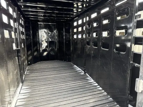 2026 EAGLE X 16'X6'8" LIVESTOCK TRAILER WITH 2-5200LB AXLES RO0545