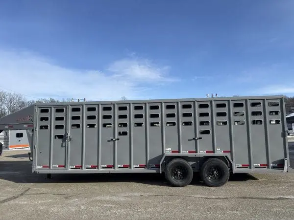 2026 EAGLE X 24'X6'8" LIVESTOCK TRAILER WITH 2-7000LB AXLES RO0835
