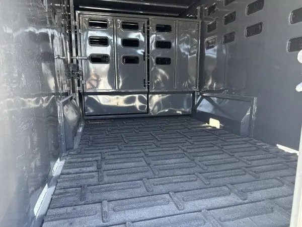 2026 EAGLE X 28'X7' LIVESTOCK TRAILER WITH 3-7000LB AXLES RO0864