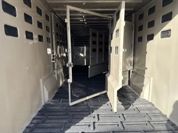 2026 EAGLE X 24'X7' LIVESTOCK TRAILER WITH 2-8000LB AXLES RO0867