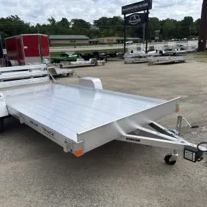 2026 BEARTRACK BTU80168F ALUMINUM DECK ALUMINUM WHEELS BI-FOLD END GATE RO2192
