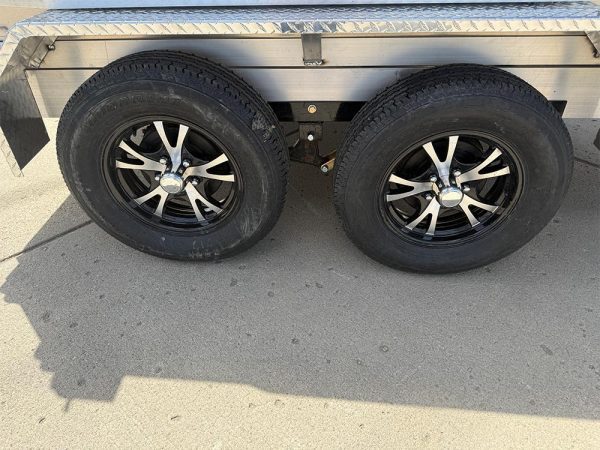 Nordtek 60x10 foot aluminum dump trailer
