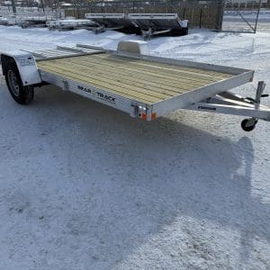 2026 BEARTRACK BTU80168W WOOD DECK WITH STEEL WHEELS SOLID GATE 25101