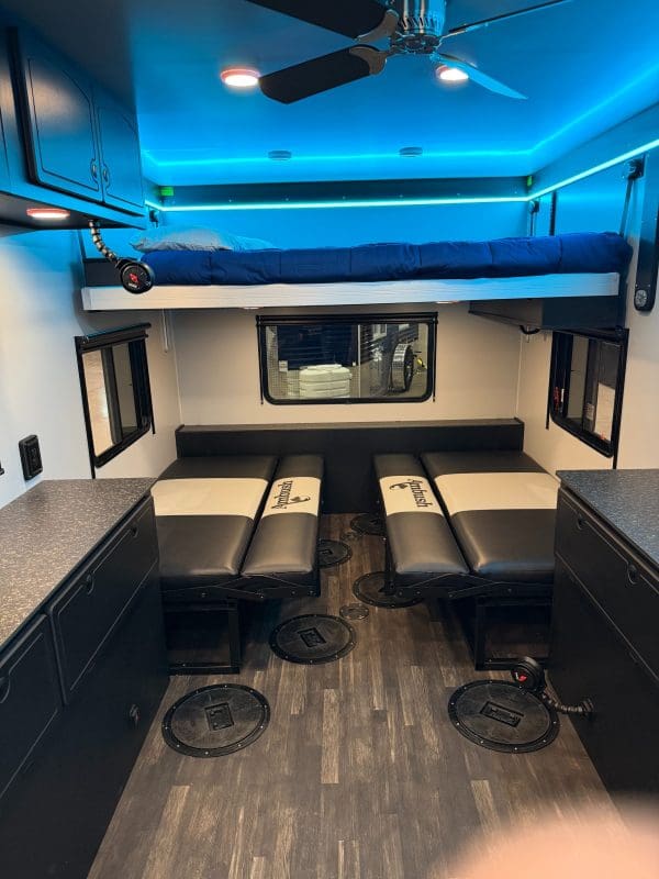 2026 AMBUSH CONQUEST 220 TANDEM AXLE 8.5X22 4826