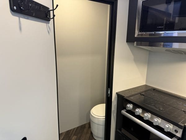 2026 AMBUSH CONQUEST 170 SINGLE AXLE 8.5X17 4825