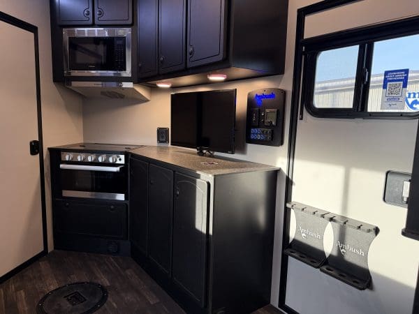 2026 AMBUSH CONQUEST 170 SINGLE AXLE 8.5X17 4825