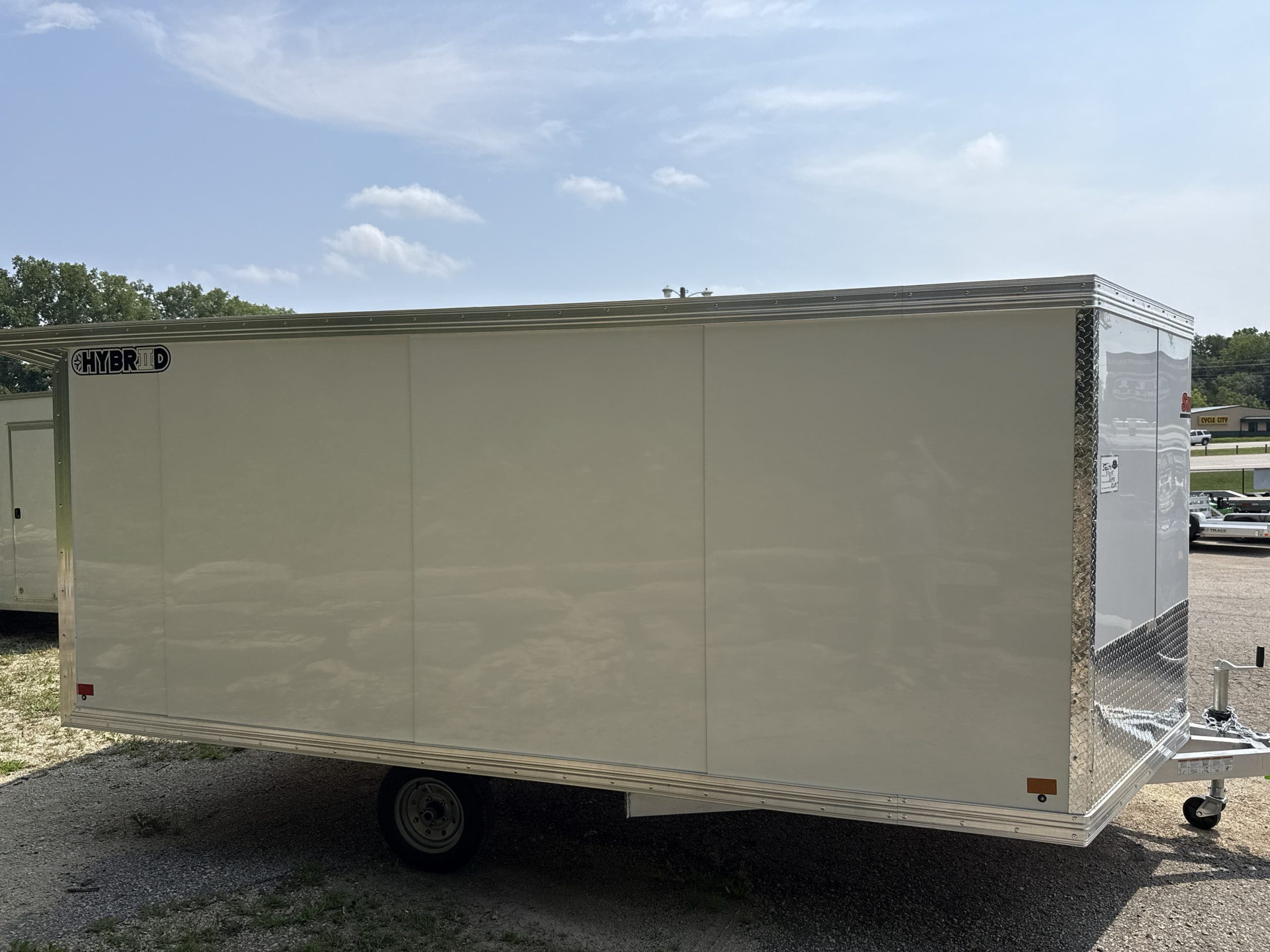 2027 Stealth photo 2