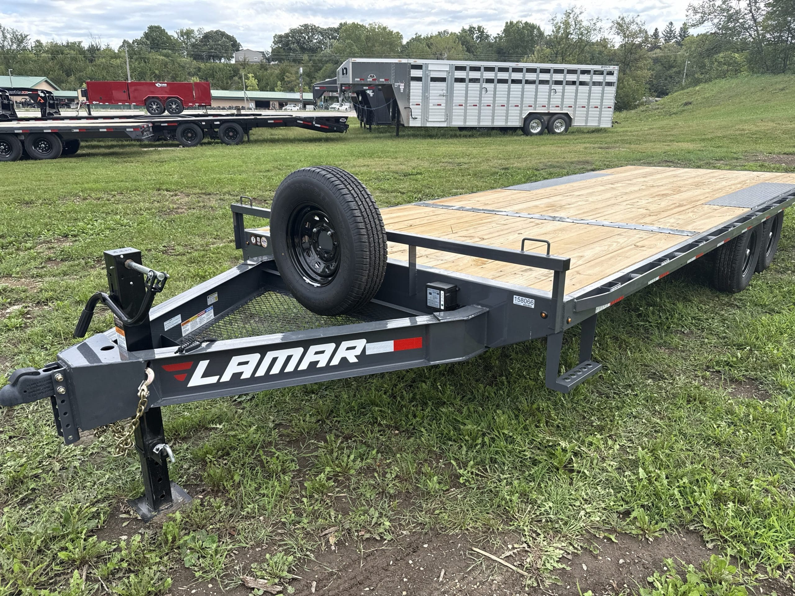 2027 Lamar photo 2