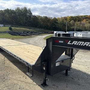 2027 LAMAR 40X102 FG GOOSENECK EQUIPMENT TRAILER WITH 2-15K AXLES RO9867